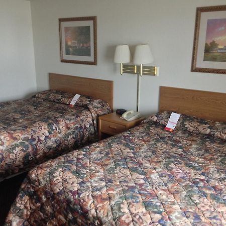 Super 8 By Wyndham Aberdeen West Room photo