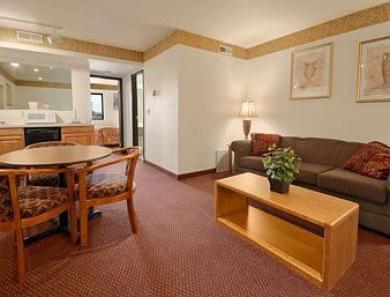 Super 8 By Wyndham Aberdeen West Room photo